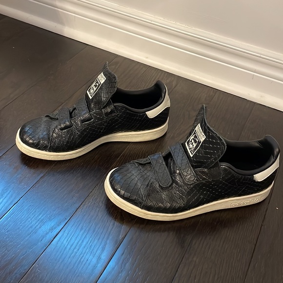 Stan Smith Adidas Black crock sneakers - Picture 2 of 4